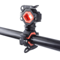 Miniatyrbilde 3 av 4: Universal Sykkel 360 Rotasjon Klips Klemme Lommelykt Monteringsholder LED Lys Monteringsholder