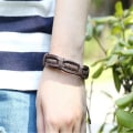 Miniatyrbillede 4 af 4: Mænds Kvinders Ægte Læder Flettet Manschet Armbånd Punk Håndledsrem Armbånd. (sort+brun) (2 stk)
