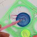 Pikkukuva 3 / 5: 2 kpl/setti Spirograph Geometrinen Viivoitin Oppimisen Piirtotyökalu