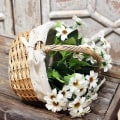 Miniatyrbilde 3 av 5: Håndvevd kurv i rotting med simulert blomsterkurv, enkelt håndtak, liten blomsterkurv med håndgave (haoyi)-yuhao