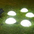 Pikkukuva 5 / 5: Aurinkovoimalla toimiva maavalaisin, viisi puolipalloa, puutarhavalaisin