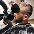 Miniatyrbillede 2 af 5: Professionel Hårklippeskjort med Halsbørste - Salon Barber Sort