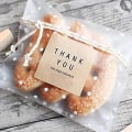 Miniatyrbilde 3 av 3: 300 stk Hvite Cookieposer med Klart Selvklebende Polka Dot