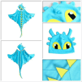 Pikkukuva 3 / 3: Toothless-asu: Viitta ja Hattu Sky blue
