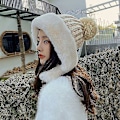 Miniatyrbillede 2 af 4: Vinter Beanie Hat til Kvinder Skihue Fleeceforet Øreklapper Dobbelt Laget Pompom Hat Gray
