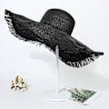 Miniatyrbilde 2 av 5: Unisex Sommerstrandhatt i Straw Weaving for Dame - Jazz Pustende Hatt med Bred Bremm White