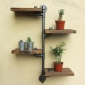 Pikkukuva 1 / 3: Rustiikkinen Urban Iron Pipe -seinähylly 4 tasoa puulevyllä