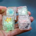 Pikkukuva 2 / 4: 8 kpl Mini Glow In Water -väriä vaihtavat LED-jääpalat vauvan kylpyammeen leluksi