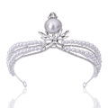 Pikkukuva 1 / 4: Kruunu Tiara Helmi- ja Strass Tiara Syntymäpäiväjuhliin Hääpuku Tarvikkeet