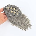 Miniatyrbillede 4 af 5: 2 stk. Rhinestone Tassel Skulder Epaulet Broche Pins (guld)