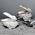 Miniatyrbillede 3 af 3: Toucan Nøgleopbevaring Figur Pelican Statue Opbevaringskurv Dyr Fugle Form