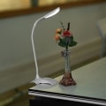 Pikkukuva 2 / 5: Himmennettävä, USB-ladattava, kosketusohjattu LED-lukulaite