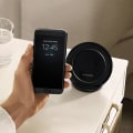Miniatyrbilde 1 av 5: Bærbar trådløs hurtiglader Vertikal smarttelefonlader
