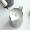 Miniatyrbilde 5 av 5: Håndholdt Melkeskummer Kaffe Melkepuller Automatisk Rører Bærbar Melkeskummer (1 stk)
