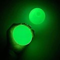 Miniatyrbild 2 av 3: 4 st Glow In The Dark Sticky Wall Balls Lysande