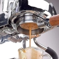 Pikkukuva 3 / 3: Kahvin Bottomless Portafilter Ec200 Suodatin 51mm Korin Varuste