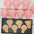 Miniatyrbillede 4 af 5: Jujutsu Kaisen Kageforme til Cookies, Kiksforme, Kagefondant, Bageværktøj, DIY Dessertform, 8 stk./sæt