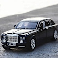 Pikkukuva 2 / 4: 1:24 Rolls Royce Phantom Metalliauto Leikkiauto Seosauto Valumuotti ja Leikkiauto Lapsen Automallilelu (musta)