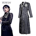 Pikkukuva 2 / 4: Naisten Wednesday Addams Deluxe -asusetti Nevermore-uniformu asu peruukit One Size with Wig