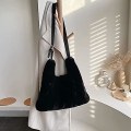 Miniatyrbillede 5 af 5: Plys Skuldertaske Blød Fluffy Tote Taske Kunstig Pels Crossbody Taske Justerbar Skulderrem Sort