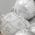 Miniatyrbilde 1 av 3: 24 stk 6 cm knusebestandige julekuler til trepynt