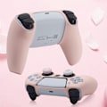 Miniatyrbild 2 av 3: Uppgraderat PS5-handkontrollfodral med joystick-skydd Rosa