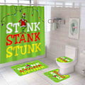 Miniatyrbillede 5 af 5: Sæt med 4 Stole Christmas 72 x 72 tommer Grinch2 bruseforhængssæt med skridsikkert tæppe, toiletdæksel a