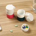 Miniatyrbild 3 av 5: 3 st 4 i 1 Bärbar 4 lager kvarn separator skivare delare förvaringslåda pillerlåda skärare tablettpiller skärare medicinspruta