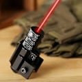 Miniatyrbillede 1 af 3: Mini infrarød lasersigte op, ned, venstre og højre justerbar laserlommelygte med høj transmissionslinse lærerpeninstrument (rødt lys + 11 og 20 mm klip)