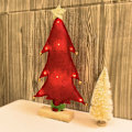 Miniatyrbild 1 av 4: Julgran med ljusslinga Juldekorationer, minijulgran bord med julklappar, röda juldekorationer