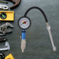 Miniatyrbild 2 av 5: Däcktrycksmätare och pump, 12 bar självdragande däckpump med lufttrycksmätare och snabbluftkoppling