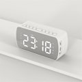 Miniatyrbild 2 av 5: LED-spegel digital väckarklocka stor tidsvisning bordsväckarklocka trådlös högtalare subwoofer musikspelare Bluetooth-stöd (vit)