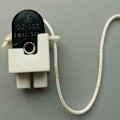 Miniatyrbild 4 av 4: Universell ersättning för takdragsbrytaren i badrummet