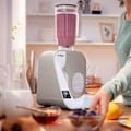 Miniatyrbillede 4 af 6: BOSCH - Standmixer - 1000W - 3,9 L skål i rustfrit stål - integreret vægt og timer - MUM 5 CreationLine - hvid/champagne - MUM5XW20