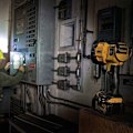 Pikkukuva 4 / 4: LED-lamppu XR 18V - DEWALT - DCL043-XJ - Ergonominen kahva - Ripustuskoukku