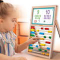Pikkukuva 4 / 4: Ensimmäiset taitoni - Montessori-peli - MONTTESSORI - Kaksoispuoleinen taulu, magneettiset kirjaimet ja numerot