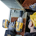 Pikkukuva 3 / 6: DEWALT XR 18V 5Ah Li-Ion Iskuraudatin 3 Nopeutta Toimitetaan 2 Akun Kanssa TSTAK-Laatikossa, Liitettävä ja Pinottava Svart