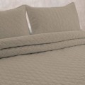 Miniatyrbillede 2 af 2: Sengetæppe - PIERRE CARDIN - EGNA - 235 x 270 cm - Silke touch - Fin polstring Beige