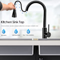 Miniatyrbilde 4 av 5: Kjøkkenkraner 360° Svingbar Kjøkkenkran Enkelt Håndtak Enkelt Håndtak Høy Bue Kjøkken Blandebatteri med Uttrækks Sprayer med 2 Moduser Spray (Svart)