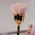 Miniatyrbild 2 av 5: Nagelkonst Dammborste Manikyr Roshuvud Design Mjuka Borst Blush Puderborste Manikyrverktyg