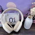 Pikkukuva 2 / 5: Langattomat Bluetooth-kuulokkeet HiFi Taitettavat Älykkäät Melua Vaimentavat Säädettävät Mikrofonilla, Bluetooth 5.1 Yhteensopiva, Stereo Over-Ear -kuulokkeet (Beige)