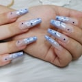 Miniatyrbillede 4 af 5: Blå Gradient Tryk på Negle 24PCS Ekstra Lange Rhinestone Falske Negle Blanke Hjerte Falske Negle Fuld Dækning Design Negle til Kvinder Daglig Dating Dekoration Blue