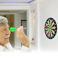 Pikkukuva 5 / 5: Magneettinen dartstaulu, 17 tuuman magneettinen dartstaulu, jossa on 6 magneettista dartsia 2 värissä lapsille ja aikuisille