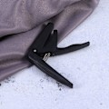Miniatyrbild 4 av 5: Professionell Ukulele-Capo Enhands Snabbbyte Ukulele-Capo Zink Legering Gitarrdelar Tillbehör Black