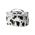 Miniatyrbillede 1 af 3: Kosmetisk taske makeup taske til pung pung rejse skønhed lynlås arrangør taske gaver, PU læder vaskbar vandtæt milk cow pattern 8.5inch x 5.5inch x 4.5inch