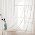 Miniatyrbillede 2 af 5: Gardiner Gennemsigtig Voile Blomsterbroderi Øjet Gardiner Transparent Gardin 2 Stk Øjet Gardin Gardinpar Vinduesgardin Til Stue Soveværelse White 140*145cm