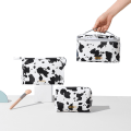 Miniatyrbillede 2 af 3: Kosmetisk taske makeup taske til pung pung rejse skønhed lynlås arrangør taske gaver, PU læder vaskbar vandtæt milk cow pattern 8.5inch x 5.5inch x 4.5inch