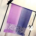 Miniatyrbild 3 av 5: Mulber Färggradient Stor Sidenull Broderad Sidenscarf