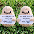 Miniatyrbild 1 av 6: 1 st Mini Rolig Positiv Potatis, Söt Ullvirkad Stickad Potatisleksak,