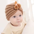 Miniatyrbild 3 av 4: Stickad Bebishatt, Pullover, Spädbarnshatt, Kaninhatt Snow bud color